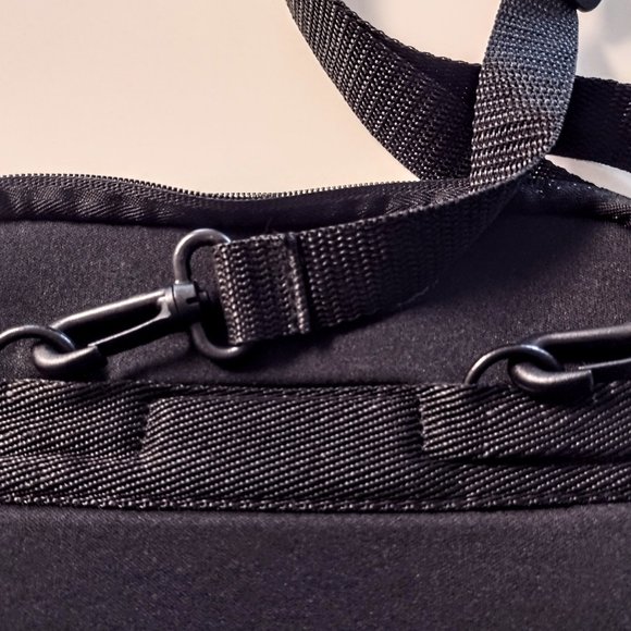 Polaroid Z-Stand Folio Cover & Travelocity Bag ~ Holds Max 10.25" x 6.25" Tablet - Picture 11 of 16